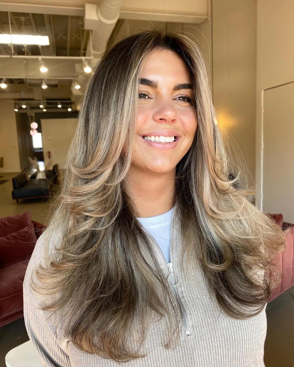 <h1 class="title">Balayage Butterfly Cut</h1><cite class="credit">Instagram / @alisoncampbellhair</cite>