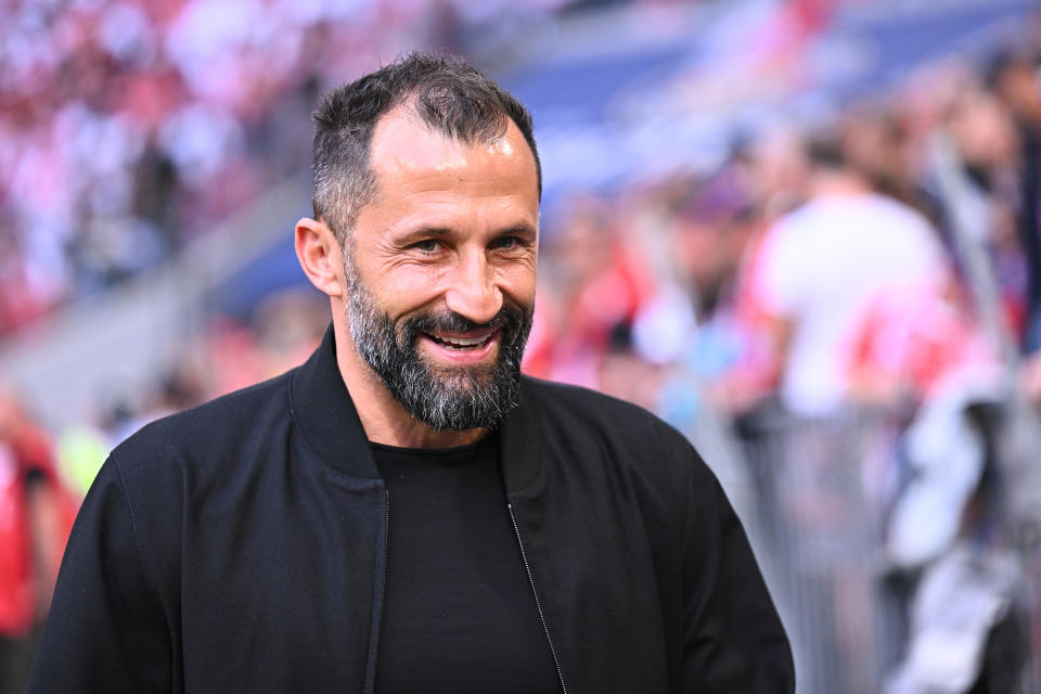 Hat guten Grund zum Lachen: Bayerns Sportvorstand Hasan Salihamidzic.