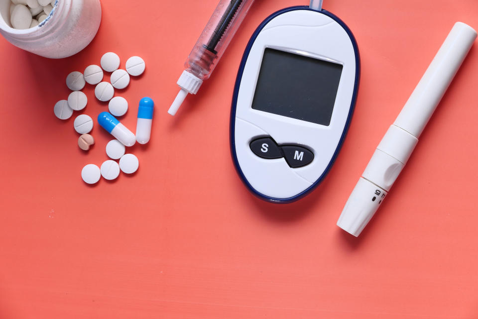 glucose pills and insulin monitor for diabetes