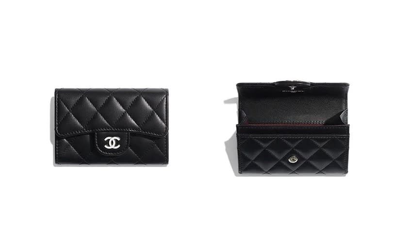 CHANEL 經典口蓋卡片夾，NT$16,800。圖片來源：CHANEL