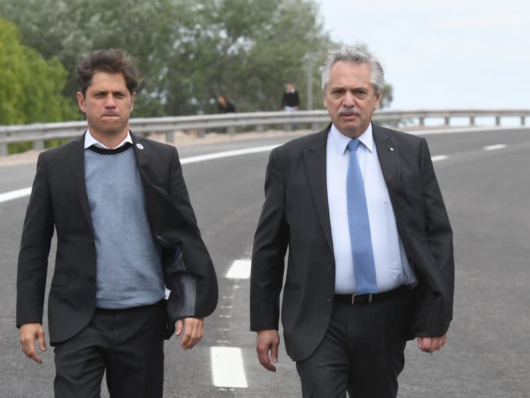 El presidente Alberto Fernández junto a Axel Kicillof, el 17 de octubre del año pasado, en Cañuelas