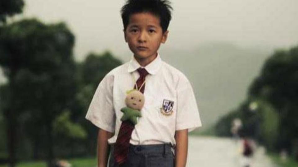 徐嬌在《長江7號》反串飾演小男生。（圖／翻攝自微博）