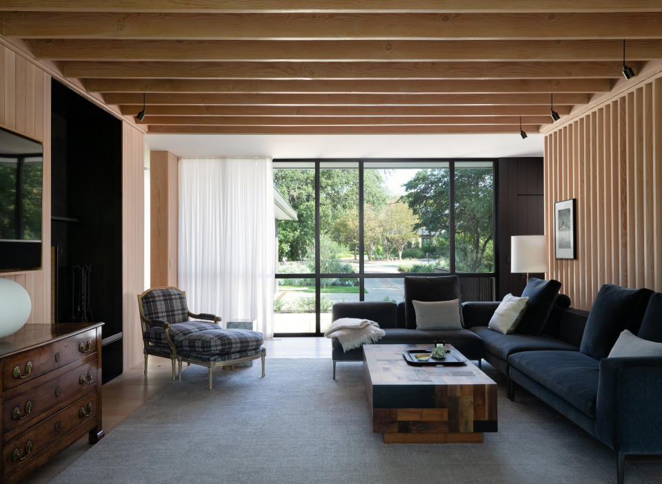 contemporary living room with fir wood panelling