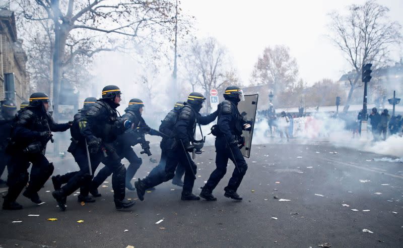 Nationwide strike in France against pensions reform plans