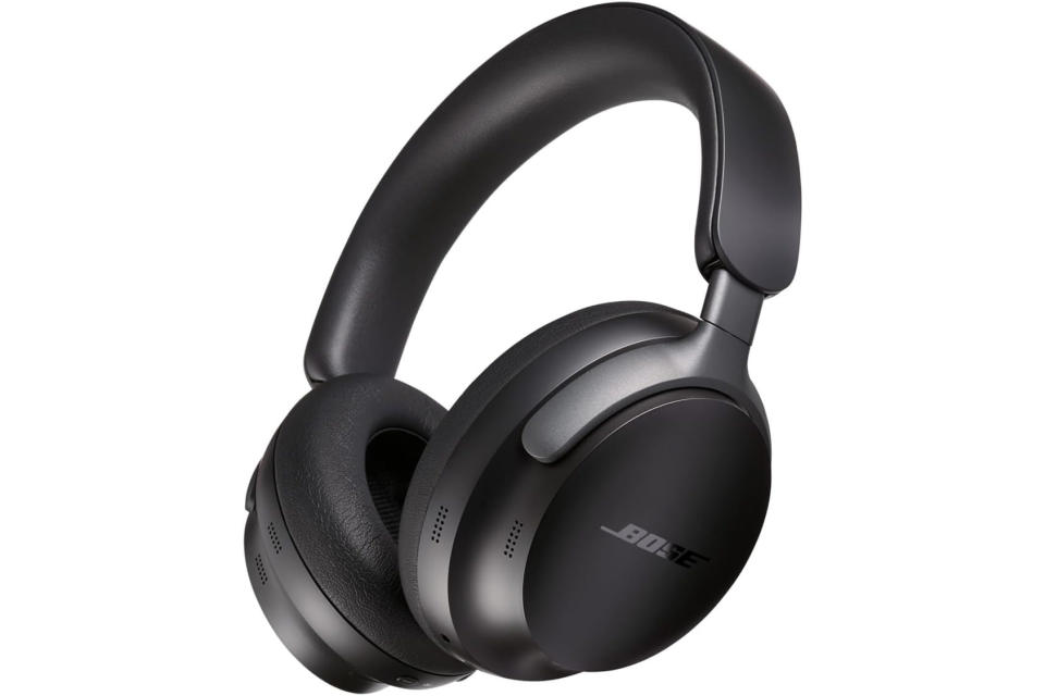 Bose QuietComfort Ultra Wireless Noise Cancelling Headphones with Spatial Audio, Mic. (Photo: Amazon SG)