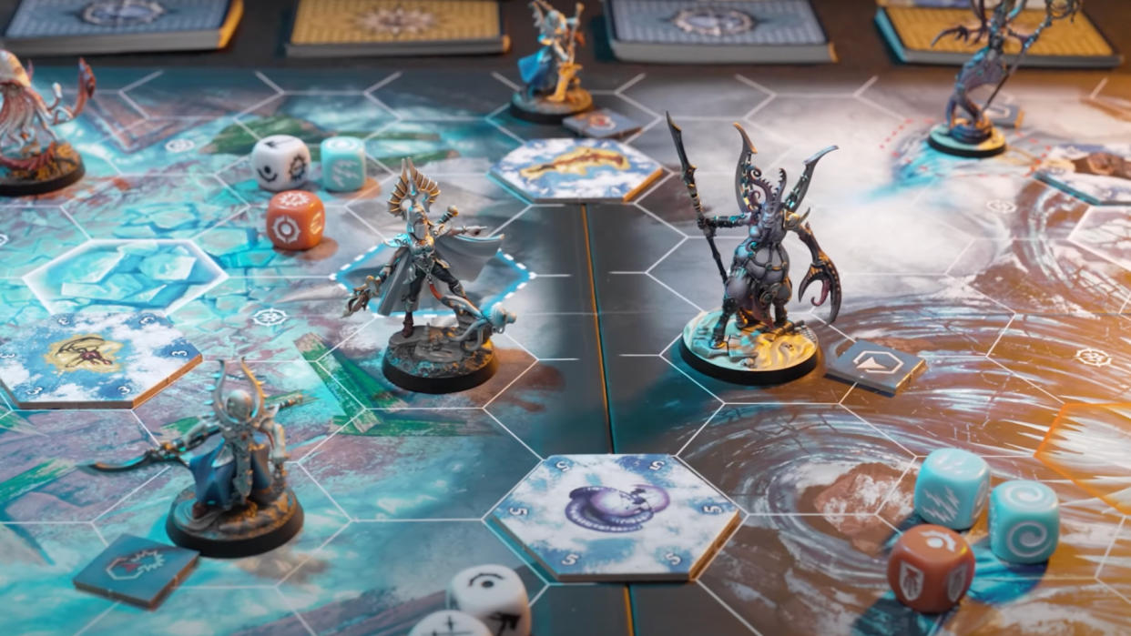  Models stand facing one another on the Warhammer Underworlds: Deathgorge board. 