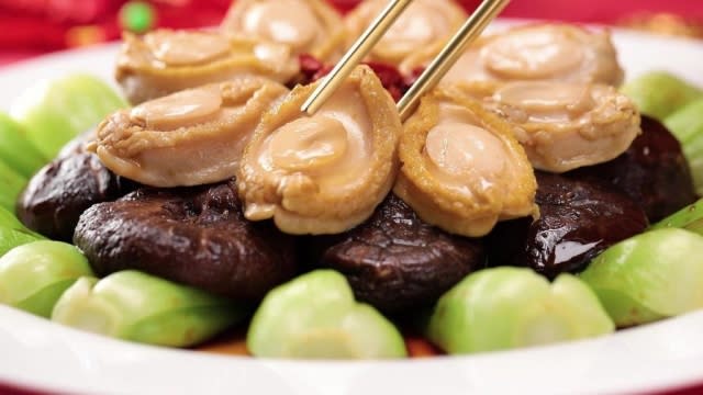 Fortune Braised Mushrooms and Abalones