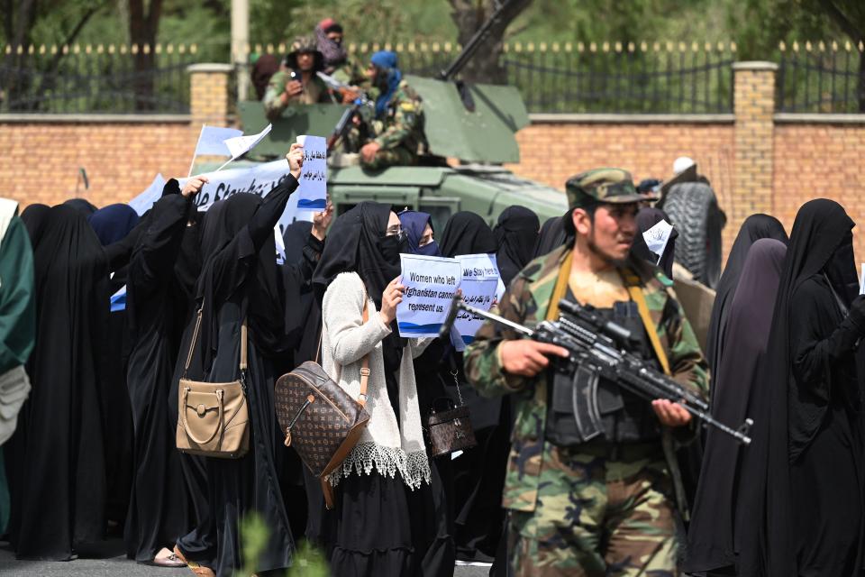 <p>De cara a este nuevo Gobierno, los talibanes han prometido que los derechos de las mujeres serán respetados. (Photo by AAMIR QURESHI/AFP via Getty Images)</p> 