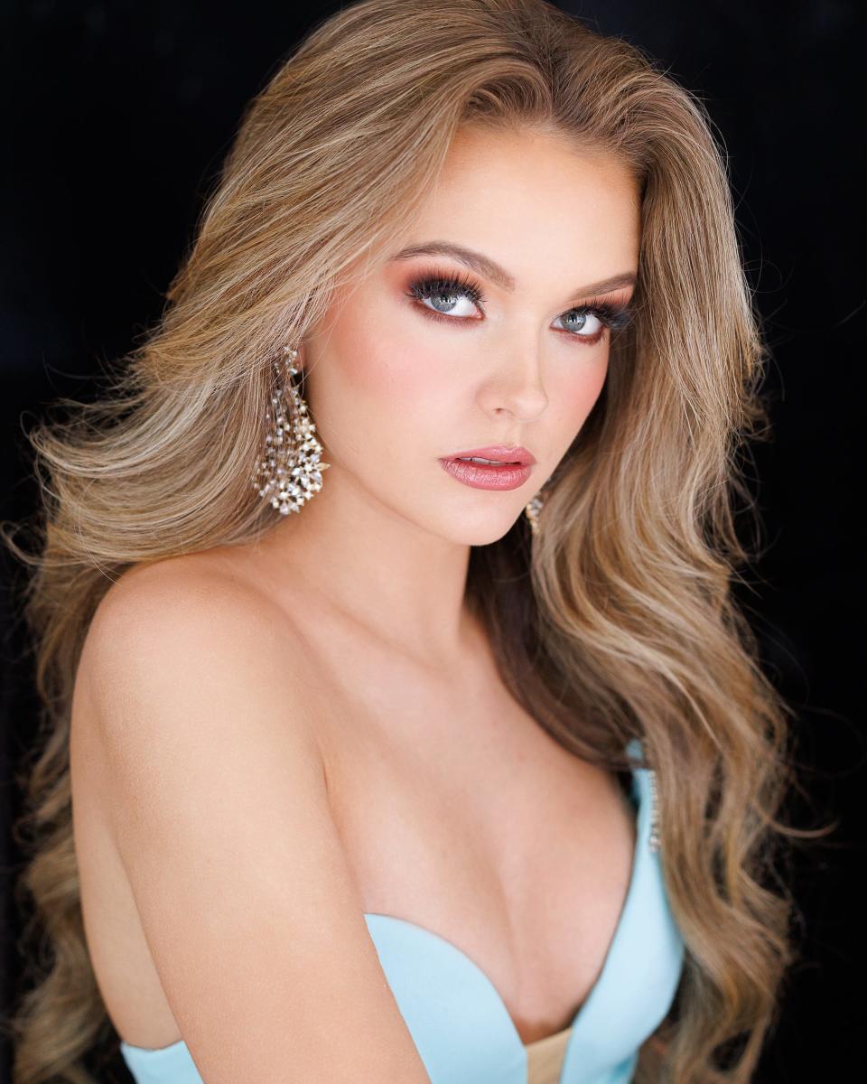 A headshot of Miss Iceland 2023 Lilja Síf Pétursdóttir.