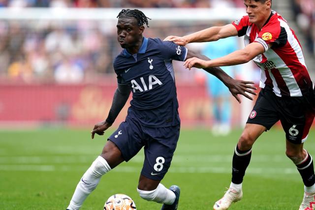 Micky van de Ven Mens Stadium Premier League Tottenham Hotspur Home Shirt  2023/24