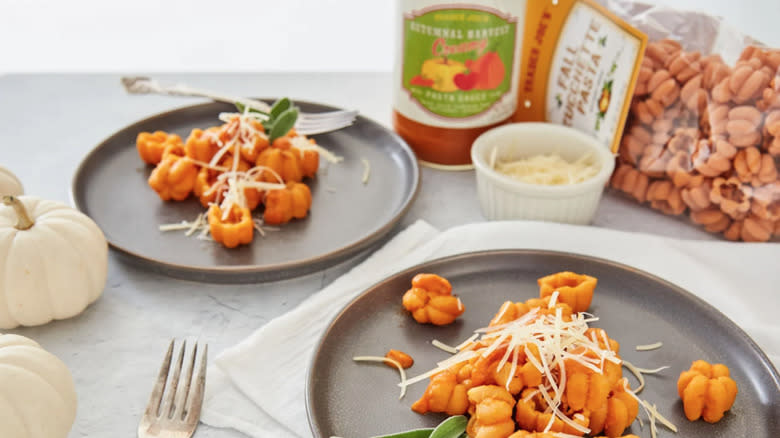 Image of Autumnal Sauce, plated on pasta