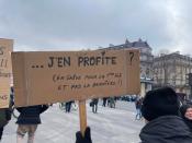 <p>"J'en profite ? (En grève pour la 1ère fois et pas la dernière)". (Photo Matthieu Brandely / Yahoo)</p> 