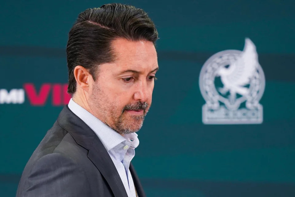 Yon de Luisa, presidente de la Federaci&#xf3;n Mexicana de Futbol sigue en la b&#xfa;squeda de director t&#xe9;cnico y director de selecciones para el combinado nacional (Foto de:  Khalil Bashar/Jam Media/Getty Images)