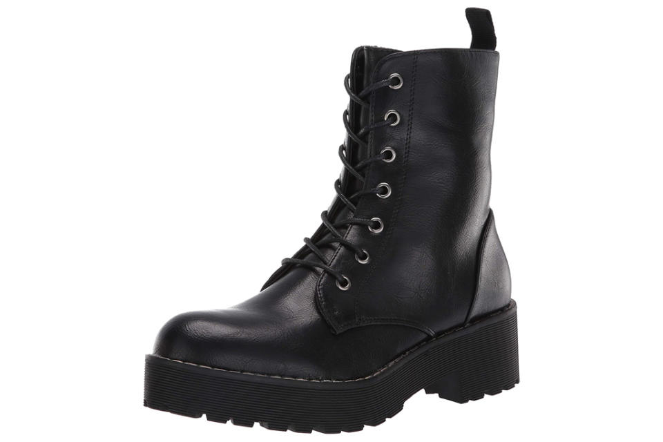 dirty laundry, boots, combat boots, black, chunky, lug sole, platform