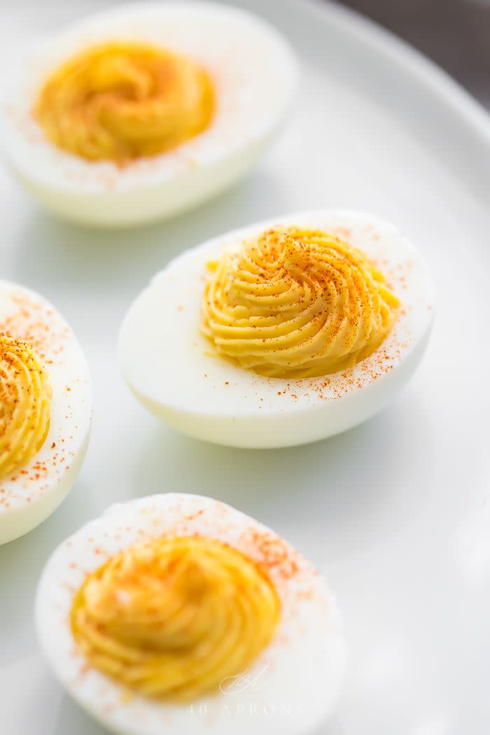 17) Pefect Deviled Eggs with Bacon