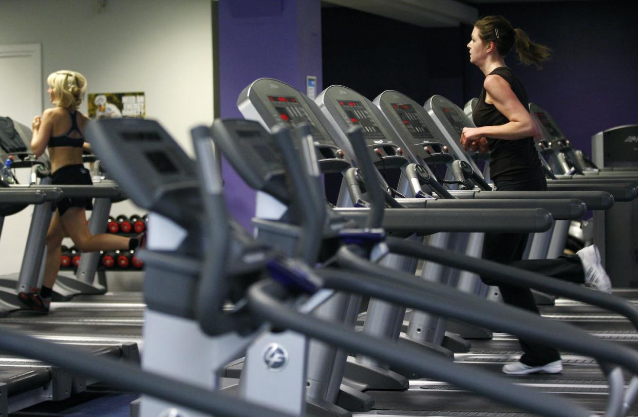 Gyms start to empty as more and more people give up their New Year's resolutions. <a href="http://www.apimages.com/metadata/Index/Fitness-Gym-Cost-Tips/372a3c87e755441cb91636f335ab8939/15/0" rel="nofollow noopener" target="_blank" data-ylk="slk:AP Photo/Sang Tan;elm:context_link;itc:0;sec:content-canvas" class="link ">AP Photo/Sang Tan</a>