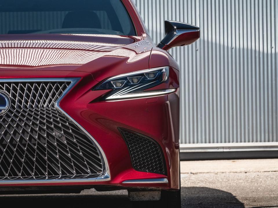 View Photos of the 2019 Lexus LS500h Hybrid