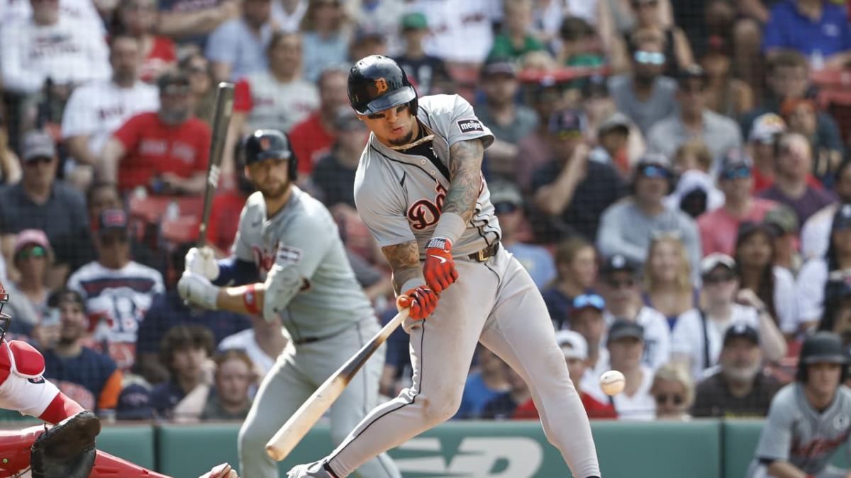 Javier Báez drives in two runs with a single hit