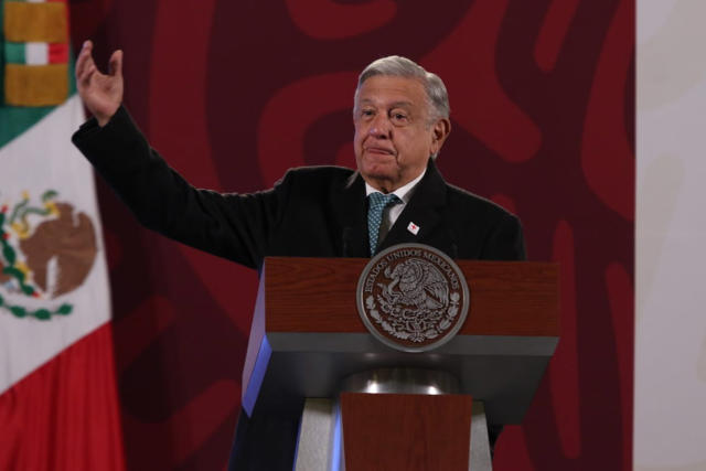 AMLO se lanza contra quienes se solidarizaron con Ciro G mez Leyva