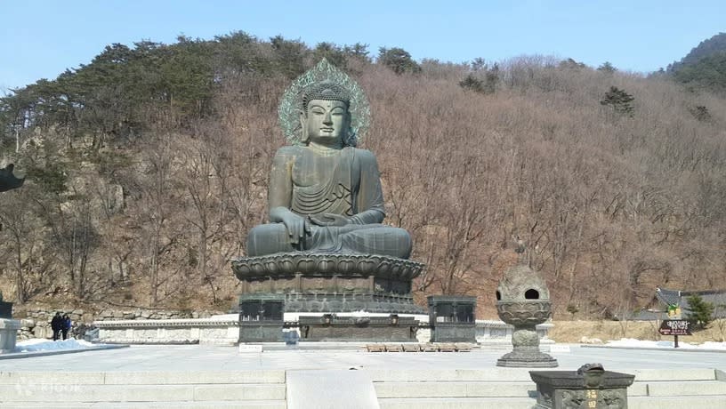 Mt. Seorak & Naksansa Temple One-Day Tour. (Photo: Klook SG)