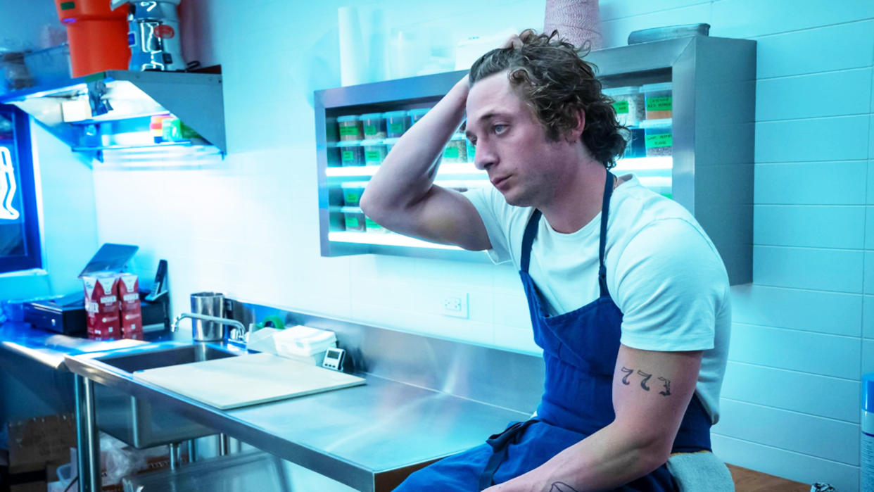  Jeremy Allen White in The Bear TV show. 