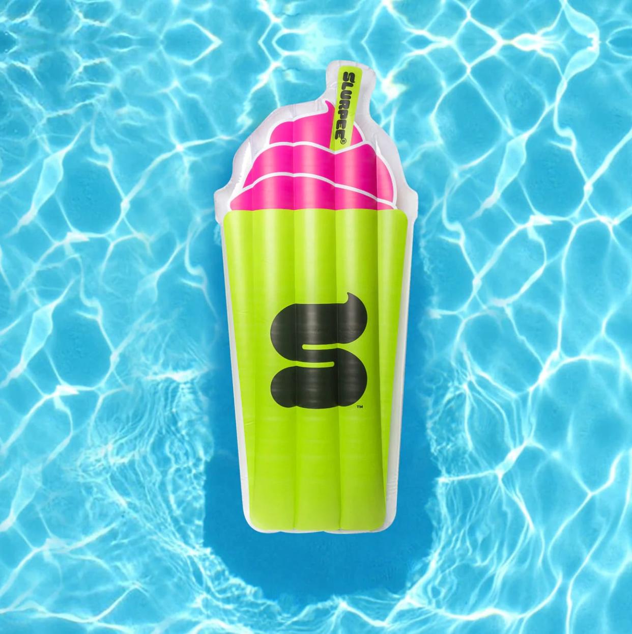 7-Eleven's Slurpee pool float. (7-Eleven)