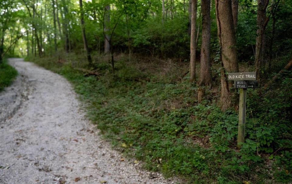 The Old Kate Trail and White Tail Trail combine for a 2.6-mile loop at the Parkville Nature Sanctuary.