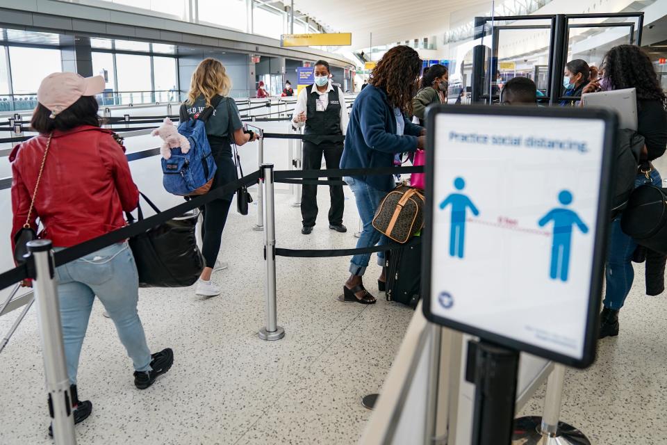 Mandatory tests on randomly selected passengers will resume on July 19 for fully vaccinated travelers arriving at the Vancouver, Calgary, Montreal and Toronto airports.