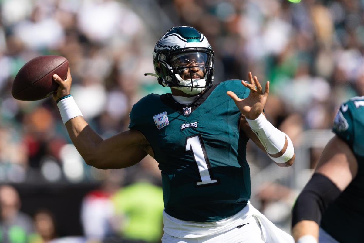 Eagles quarterback Jalen Hurts wakes up and finds his playmakers in overtime