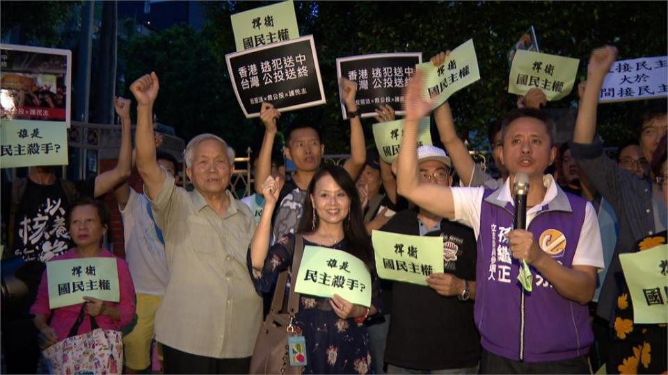 呂秀蓮反對修公投法 率跨黨派成員絕食聲援
