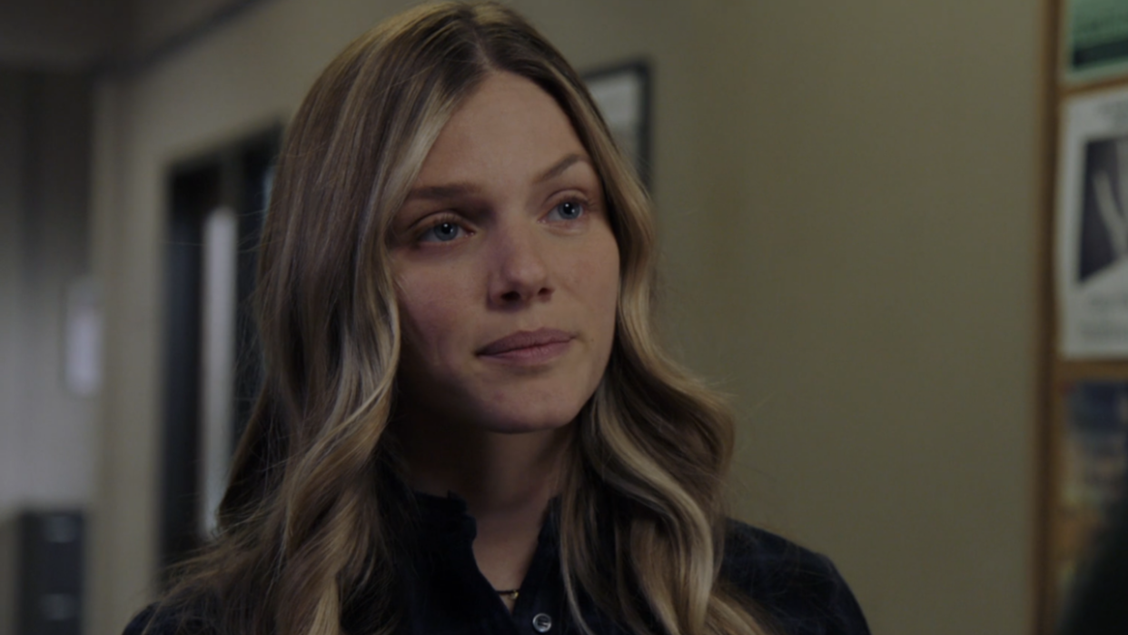  Tracy Spiridakos as Hailey Upton in Chicago P.D. Season 5 episode "Ghosts". 