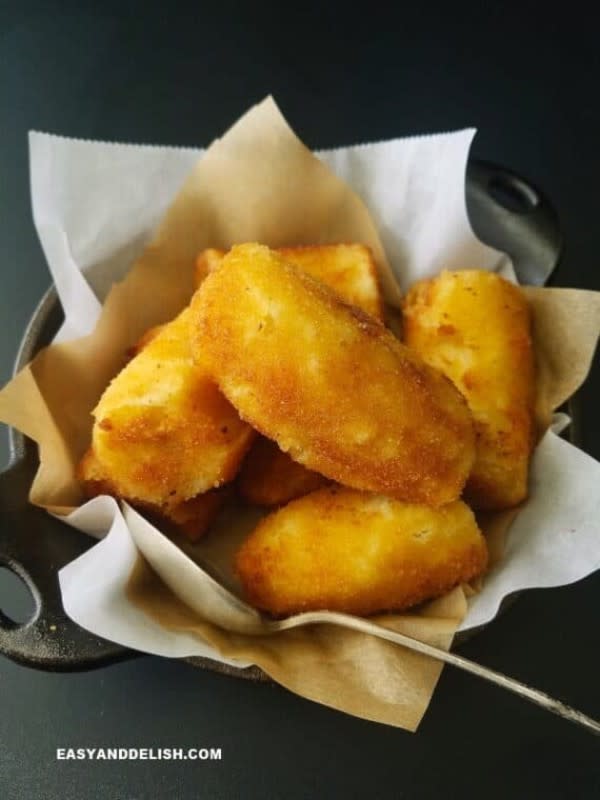 <p>5-Ingredient Breaded Deep Fried Bananas is a quick and easy dish that can be served as a side for grilled meats or as a dessert topped with ice cream. <strong>Get the Recipe: <a href="https://www.easyanddelish.com/deep-fried-bananas/" rel="nofollow noopener" target="_blank" data-ylk="slk:Deep-Fried Bananas;elm:context_link;itc:0;sec:content-canvas" class="link rapid-noclick-resp">Deep-Fried Bananas</a></strong></p>