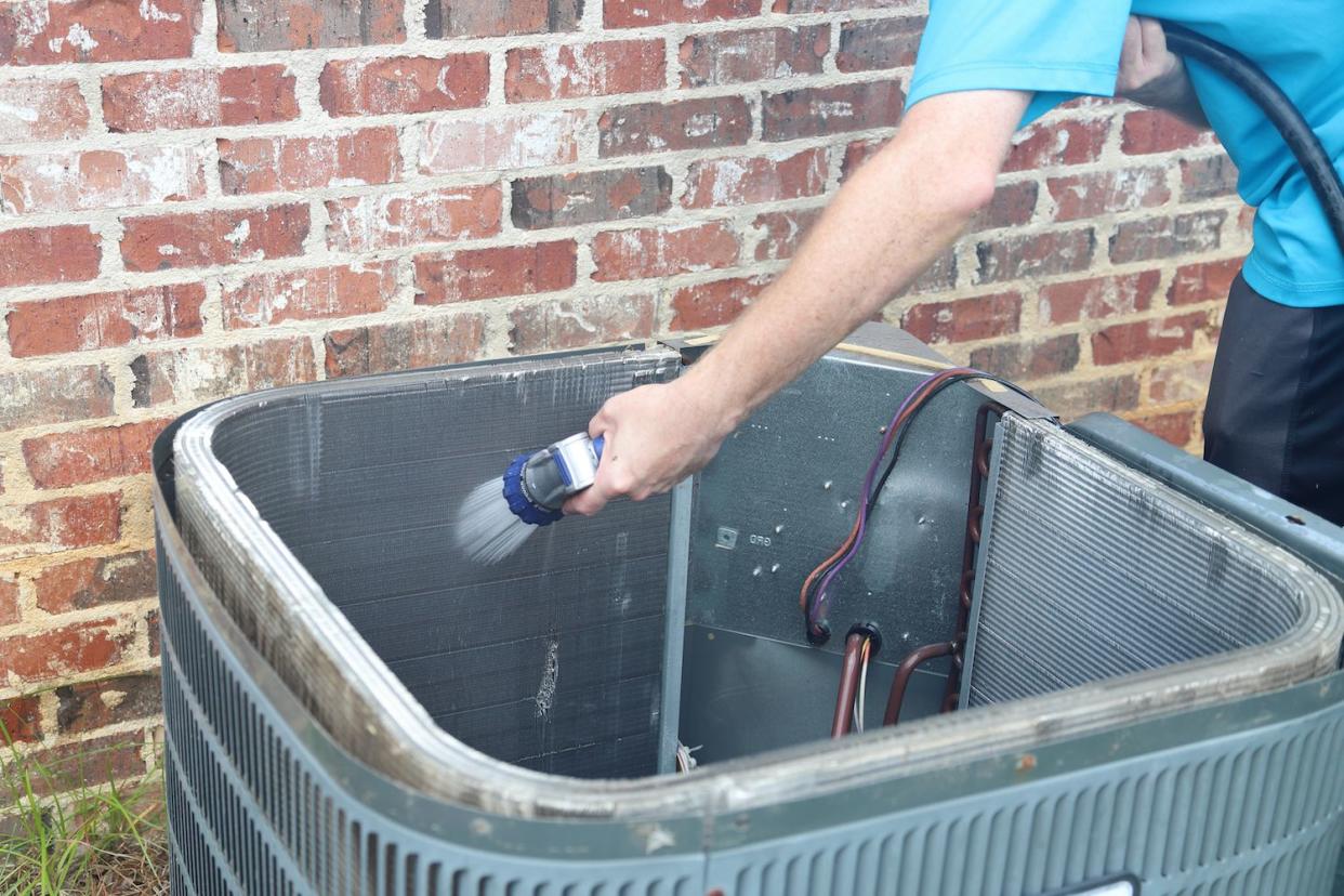 Cleaning Air Conditioner Condenser Coil