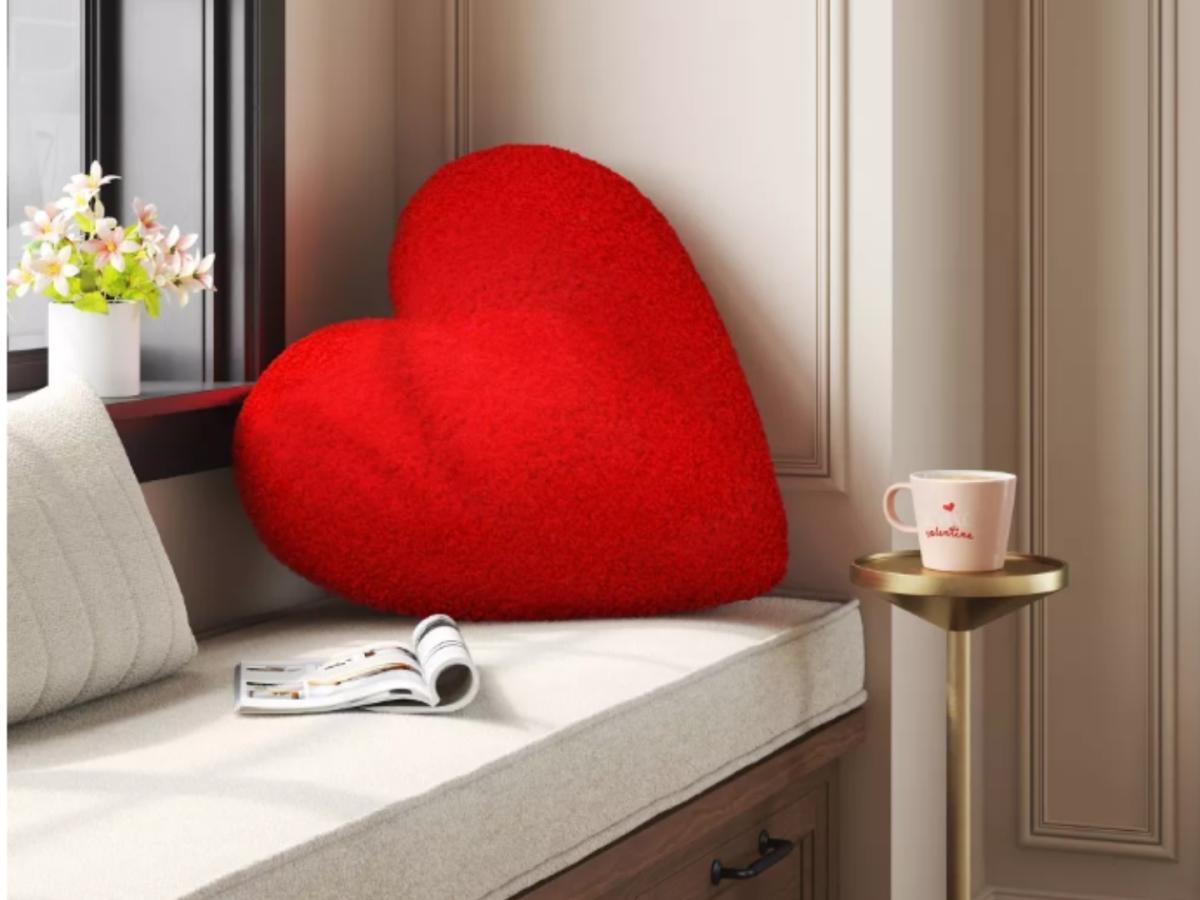 58 Cute Gifts for Girlfriends - Dodo Burd  Cute gifts for girlfriend,  Valentines pillows, Girlfriend gifts