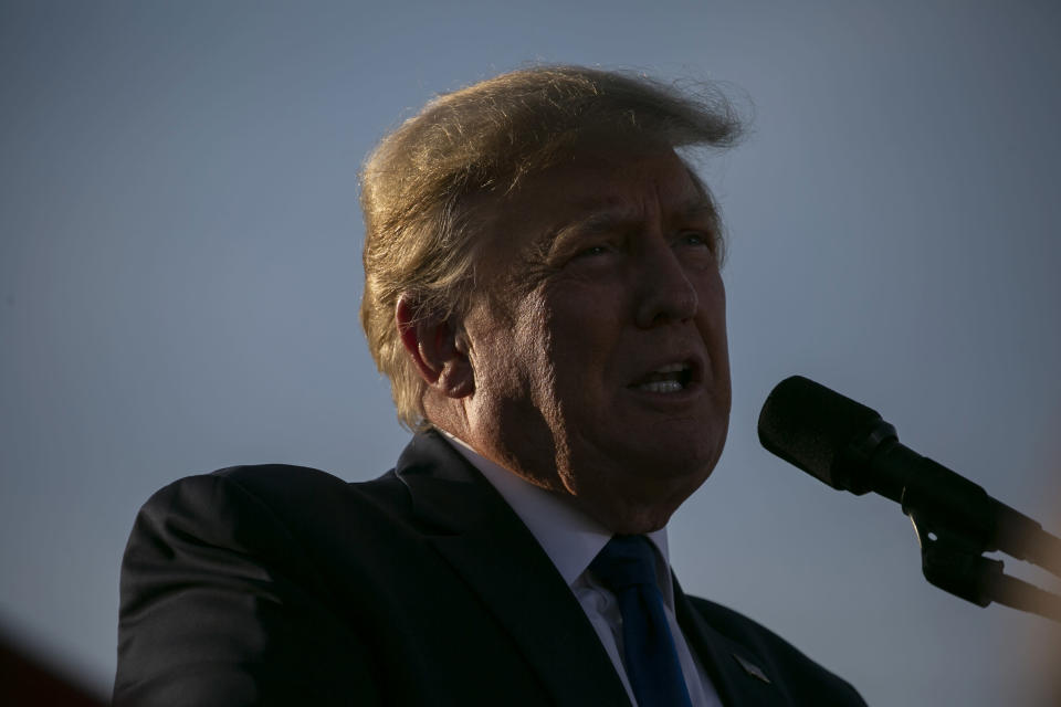 El expresidente Donald Trump habla durante un mitin en la feria del condado de Delaware, en Delaware, Ohio, el 23 de abril de 2022. (Maddie McGarvey/The New York Times)
