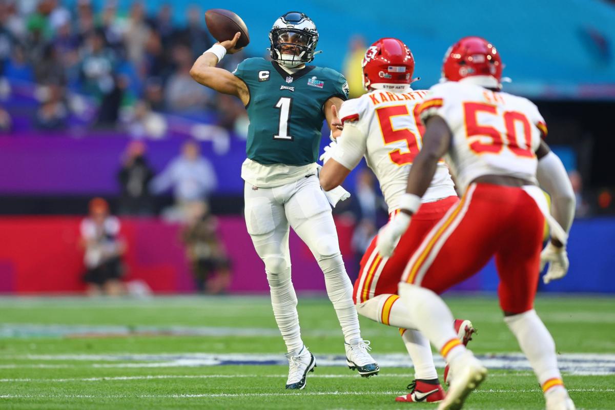 Super Bowl 2023: How to watch Eagles vs. Chiefs on Sunday - Revenge of the  Birds