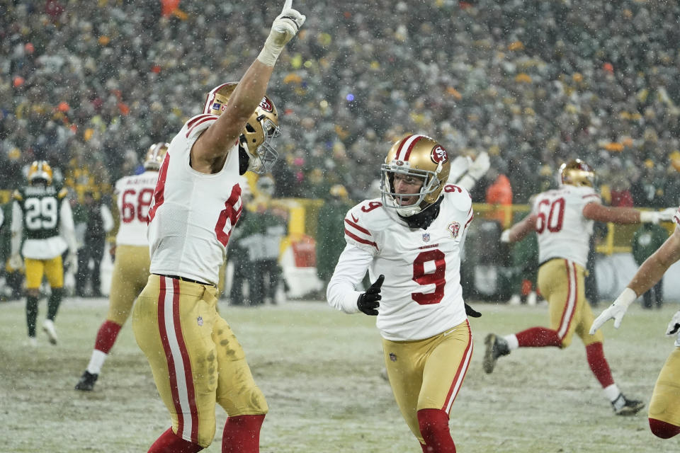 San Francisco 49ers' Robbie Gould celebrates after making the game-winning field goal during the second half of an NFC divisional playoff NFL football game against the Green Bay Packers Saturday, Jan. 22, 2022, in Green Bay, Wis. The 49ers won 13-10 to advance to the NFC Chasmpionship game. (AP Photo/Morry Gash)