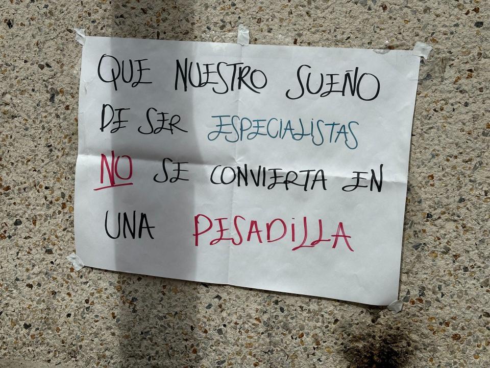Cartel de apoyo en el rincón donde se homenajea a Catalina Gutiérrez en la Universidad Javeriana. 