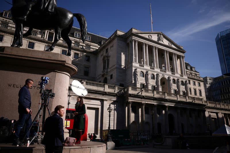 Bank of England poised to raise interest rates to tackle inflation