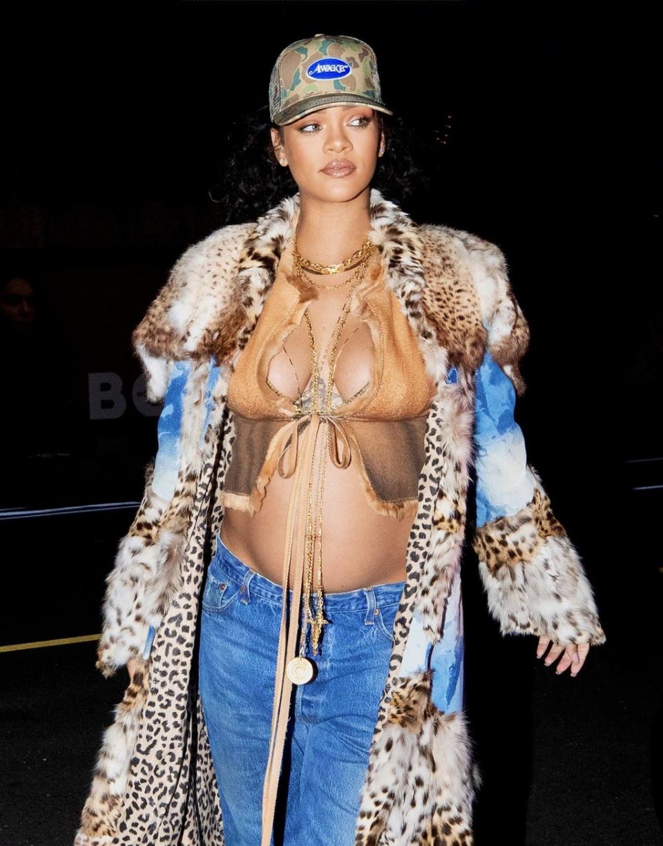 Rihanna unleashes her wild side as she drapes her growing baby bump in fur coat for dinner (DIGGZY/JESAL/Shutterstock)