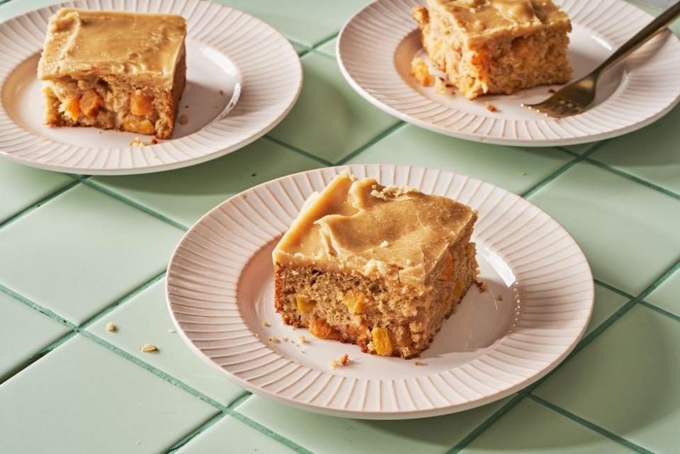 brown sugar peach cake