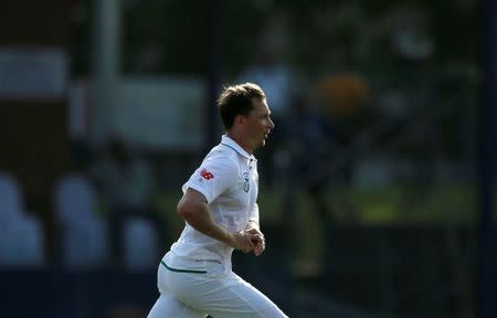 Cricket - Sri Lanka v South Africa - Second Test Match - Colombo, Sri Lanka - July 21, 2018 - South Africa's Dale Steyn bowls. REUTERS/Dinuka Liyanawatte