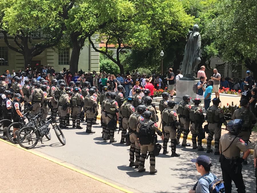Law enforcement arrives at UT Austin campus as pro-Palestine protesters gather Monday, April 29, 2024 (KXAN Photo/Ed Zavala)