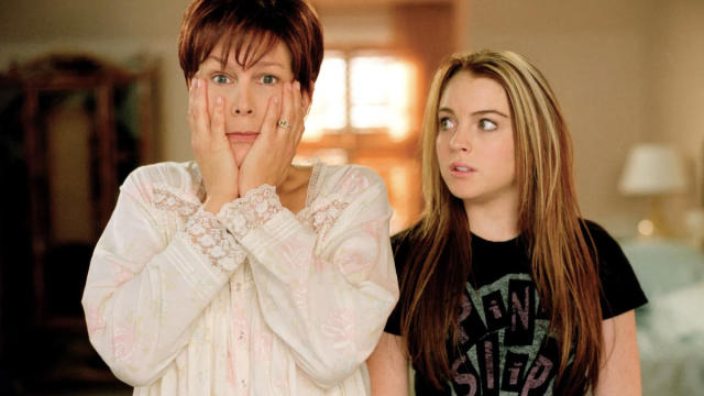 Daughter Mother Porn Lindsay Lohan - Jamie Lee Curtis Has â€œWritten to Disneyâ€ About Freaky Friday Sequel with Lindsay  Lohan