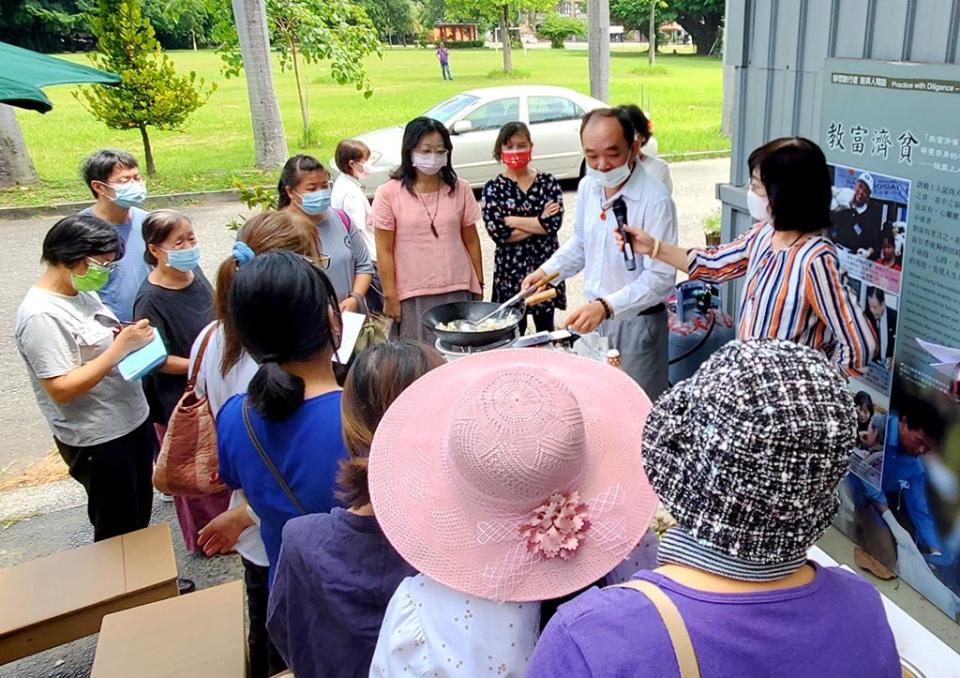 「新住民實習商店」則讓工作態度形成一股友善社會的共善力量。