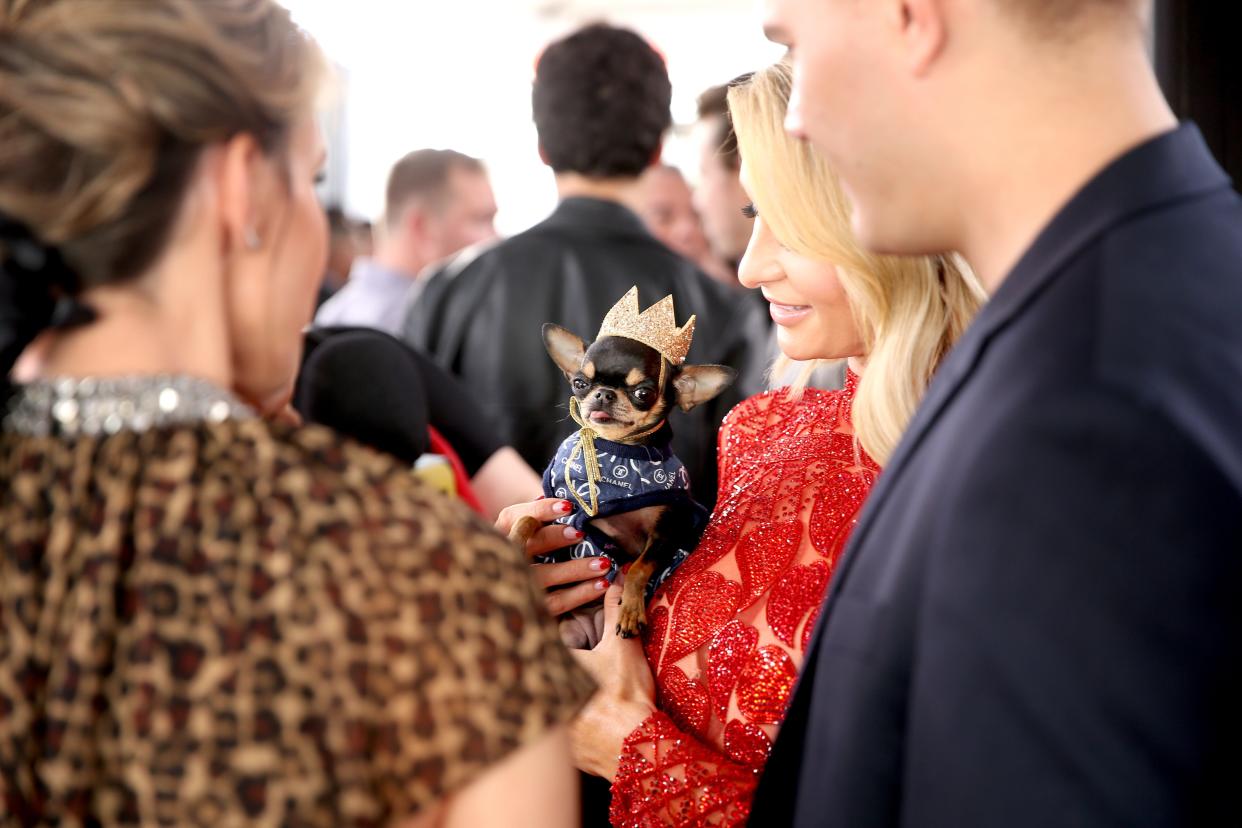 Paris Hilton and Diamond Baby at the the 2018 iHeartRadio Music Awards.