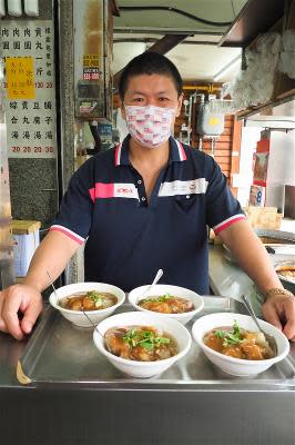 北斗肉圓準備上桌。