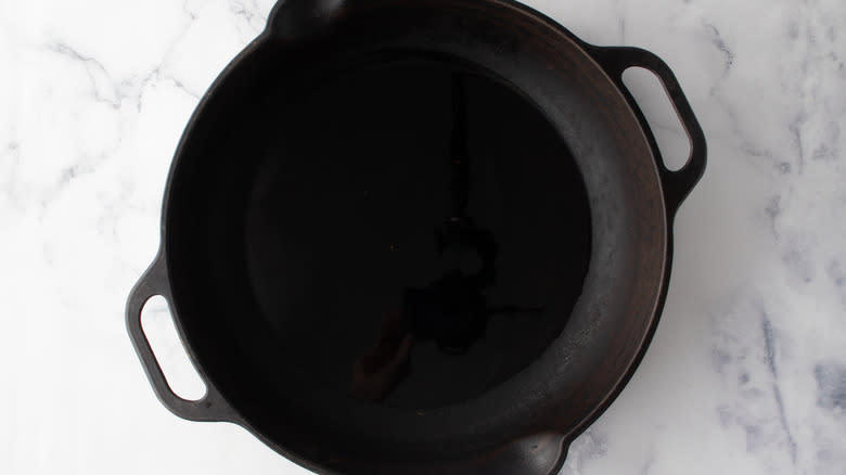 oil in black pan