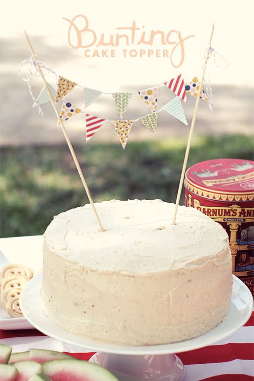 <p>A mini bunting (hello, cuteness!) makes an understated dessert especially celebratory.</p><p><em><a href="https://jamiebartlettdesign.com/2011/08/diy-vintage-party.html" rel="nofollow noopener" target="_blank" data-ylk="slk:Get the tutorial at Jamie Bartlett »;elm:context_link;itc:0;sec:content-canvas" class="link ">Get the tutorial at Jamie Bartlett »</a></em> </p>