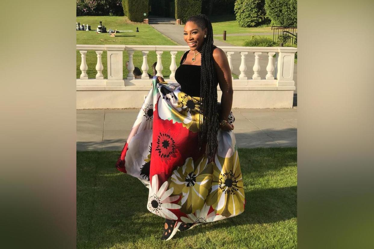 The tennis champion revealed a hidden secret beneath her stunning dress: Twitter